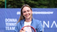 Donna Vekić pozirala s roditeljima i bratom koje ne vidimo često