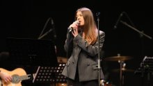 Unuka Gabi i Arsena, Lu Dedić zapjevala u čast legendarnog djeda