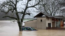 Na obrani od poplava angažirano je više od 600 vatrogasaca: Evo gdje je najgore stanje