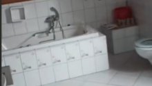 Skandal u Sloveniji. Nogometaš snimio u kakvim uvjetima on i suigrači žive pa napustio klub