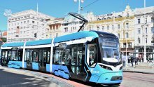 Nova 'trinaestica' jučer puštena u promet, a već danas završila na šlepu