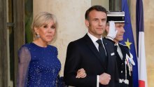Brigitte Macron iznenadila izgledom: Ovaj je modni izbor privukao svu pažnju