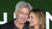 Calista i Harrison Ford 'uhvaćeni' u intimnom trenutku tijekom vožnje podzemnom