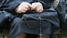 Pada broj vjernika u Njemačkoj: Iz crkvenih zajednica istupaju zbog skandala i poreza