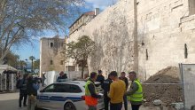 Teška nesreća u centru Splita: Radnika prikliještio kameni blok, bore mu se za život