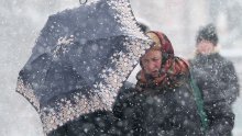 Mećava zatrpala Moskvu snijegom nakon neuobičajeno blage zime