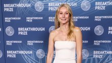 Ovu haljinu lako je zamisliti kao vjenčanicu, a Gwyneth Paltrow sjajno pristaje