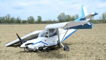 Ovo je avion koji se srušio kod Siska; pilotu otkazao motor na 100 metara visine