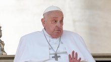 Papino stanje se poboljšava, no oporavak će bit dug