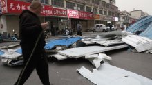 Zbog snažnih vjetrova u Pekingu zatvorene znamenitosti, otkazano više od 800 letova