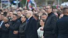 Dva masovna skupa i podijeljeno društvo. Na jednoj strani studenti, na drugoj Vučić