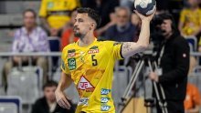 Pogledajte trenutak kad je dvorana zanijemila; Ivan Martinović u suzama i bolovima napustio teren