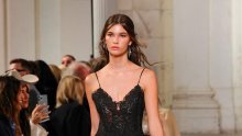 Ralph Lauren pokazao modnu mračniju kolekciju za samouvjerene žene