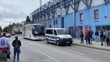 Pogledajte atmosferu oko stadiona kad je stigao autobus Hajduka