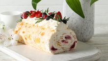 Recept za savršeno lagan i osvježavajući kolač s jagodama koji će vas oduševiti s prvim zalogajem