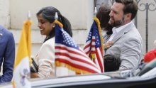 Nakon susreta s Papom JD Vance produžio u Indiju koja želi izbjeći Trumpove carine