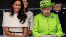 Procurili novi detalji: Meghan Markle toliko vrijeđala vrtlara da je kraljica morala intervenirati