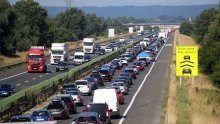 Dva Uskrsa i 'seoba naroda': Na cestama se danas očekuje kaos, pogledajte gdje će biti najgore