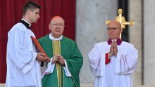 Ovo je trenutno najmoćniji čovjek Vatikana: Mora uništiti papin prsten