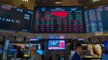 Indeksi na Wall Streetu oštro pali nakon što je Trump napao čelnika Feda