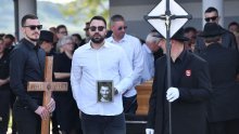 Pokopan Nikola Pokrivač. Od njega se oprostili najmiliji, ali i hrvatski nogometni vrh