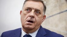 Dodik reagirao na Schmidta: 'J*be mi se za njega i njegove odluke!'