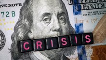 Dolar posrće, a s njim i temelji globalnog sustava: Prijeti li financijska oluja kao 2008.