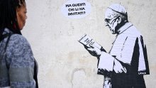 Osvanuo mural posvećen papi Franji: Evo što se on na njemu zapitao