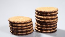 Znate li da možda krivo jedete čokoladne digestive kekse? Evo zašto