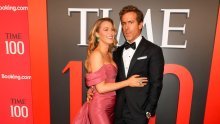Čitač s usana otkriva što su Blake Lively i Ryan Reynolds rekli jedno drugome prije izlaska na pozornicu