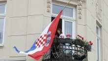 Zastave u Hrvatskoj spuštene na pola koplja na dan ispraćaja pape Franje