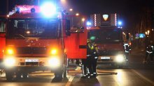 U Voltinom u Zagrebu gorio stan, jedna osoba ozlijeđena nakon skakanja kroz prozor