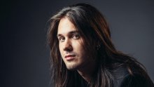 Dino Jelusić nastupio na festivalu kojeg je osnovao gitarist grupe Queen Brian May