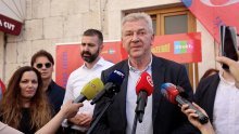 Ranko Ostojić predao potpise za kandidaturu koje su mu prikupili SDP, Možemo i Direkt
