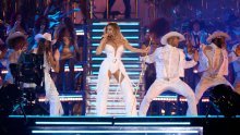 Beyonce započela spektakularnu country turneju: Pozornicu dijeli s kćerima i zajahala mehaničkog bika