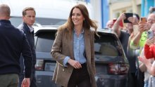 Omiljeni model koji prkosi trendovima: Kate Middleton ne odustaje od omraženih traperica