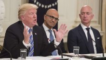 Bezos htio prikazati udio carina u cijenama, Trump ga nazvao pa se predomislio
