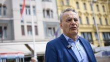 Kandidat za zagrebačkog gradonačelnika Pavle Kalinić predao potpise za kandidaturu