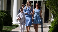 Ivanka Trump i kći Arabella modno se uskladile i zablistale u plavim kombinacijama