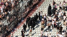 Neredi na Poljudu nakon derbija! Pogledajte sukob Torcide i policije