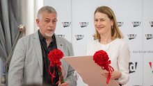 Novinari godine Slavica Lukić i Marin Dešković, nagradu dobili za SMS-ove 'Di si lipa'
