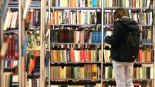 Pet romana povezanih idejom otpora u nakladi Hena coma