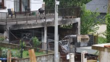 VIDEO/FOTO Izgorjela tri automobila u zagrebačkoj podsljemenskoj zoni