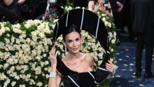 Maštovitost na djelu: Demi Moore izazvala senzaciju u haljini poput kravate