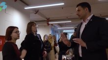 Treće poluvrijeme cirkusa na FPZG-u: Pogledajte kako je studentica naribala Bernardića