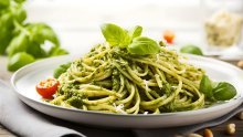 Ne bacajte listove rotkvice – iskoristite ih za slastan pesto. Evo i kako