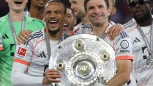 Bayern proslavlja titulu, Thomas Müller se oprašta, a navijači poslali poruku: 'Sramotite nas godinama'