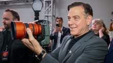 Novi imidž Georgea Clooneyja polako, ali sigurno odlazi u povijest