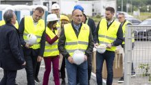 Anušić u obilasku škole u Osijeku: Učenici u rujnu na nastavu u novu zgradu