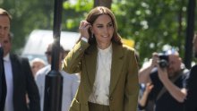 Kate Middleton uskočila u odijelo Victorije Beckham i ukrala svu pozornost